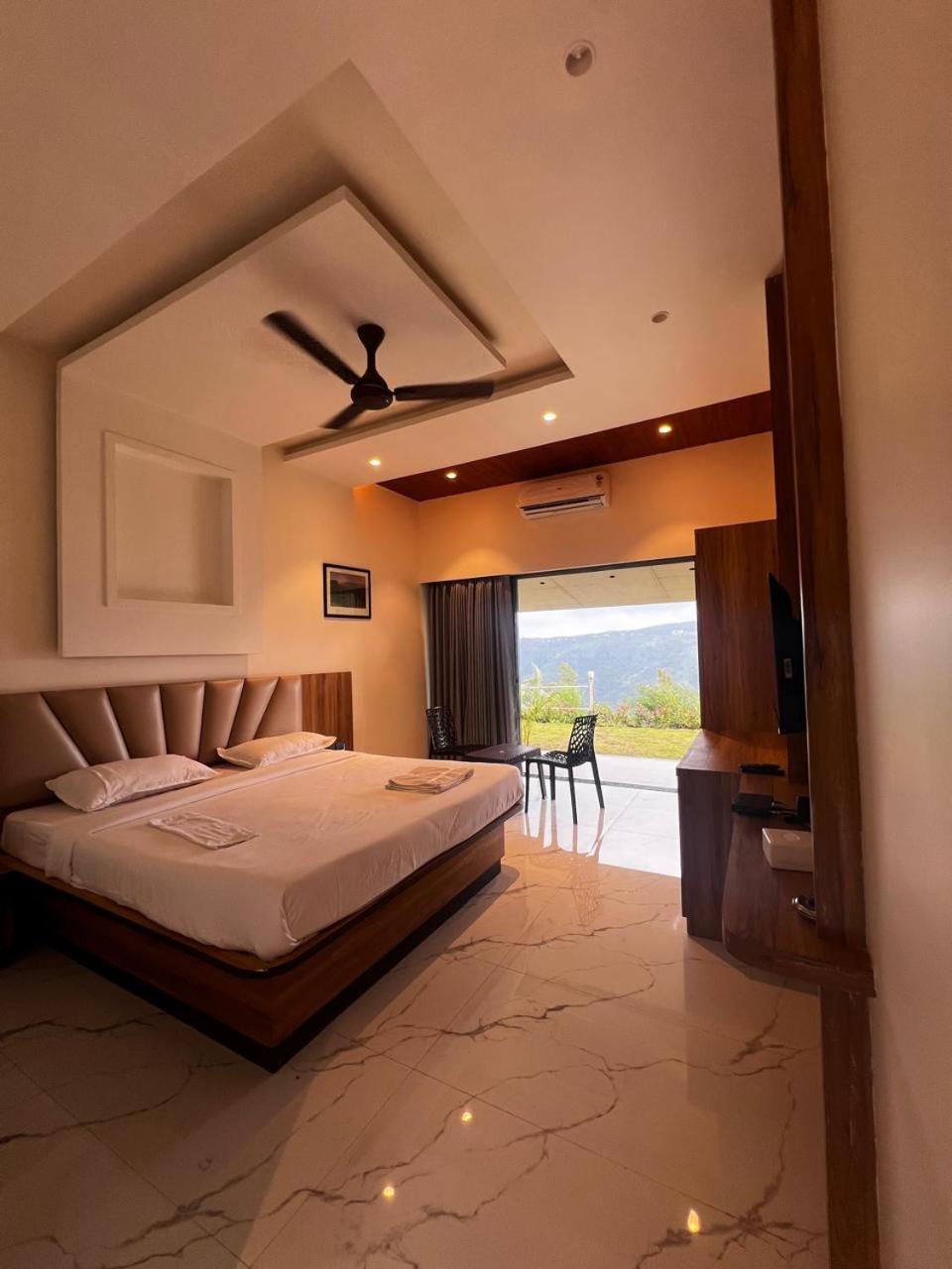 The Breeze Valley Mahābaleshwar Exterior foto