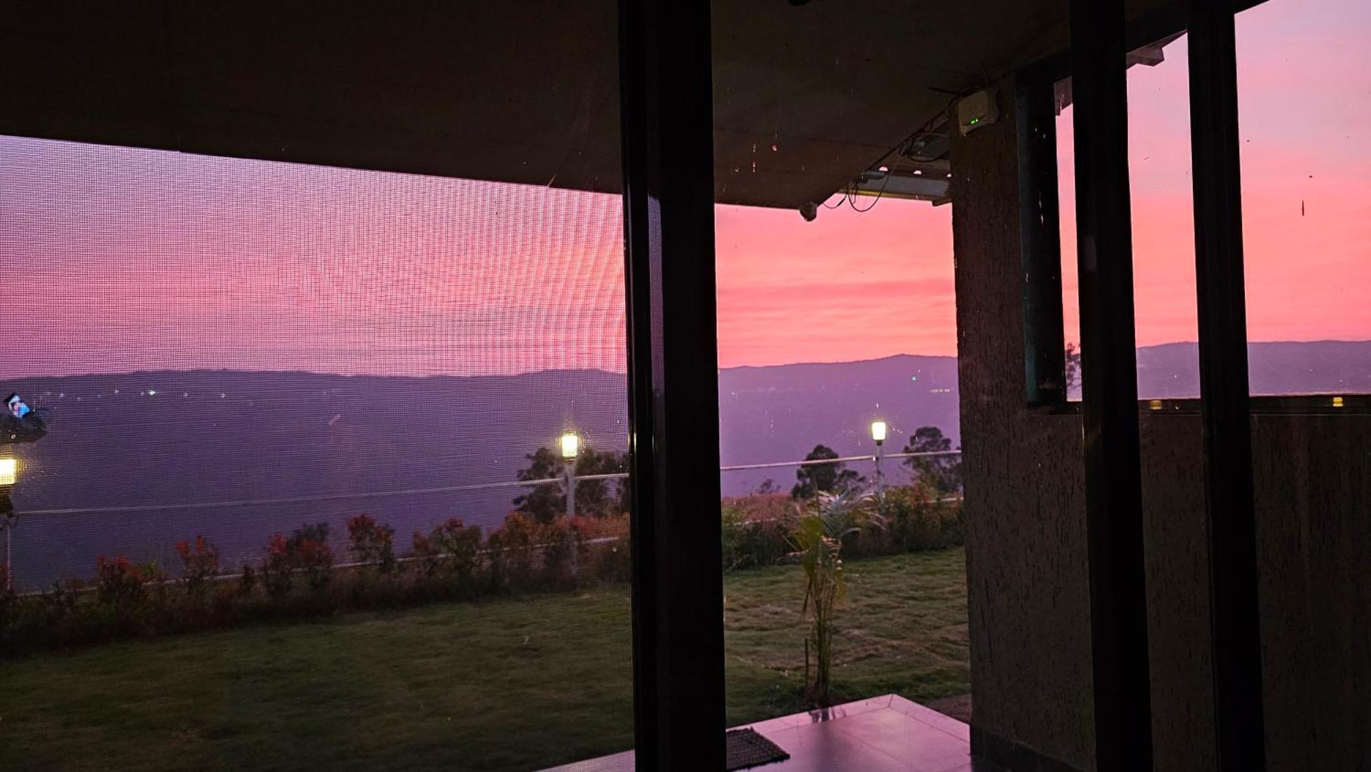 The Breeze Valley Mahābaleshwar Exterior foto