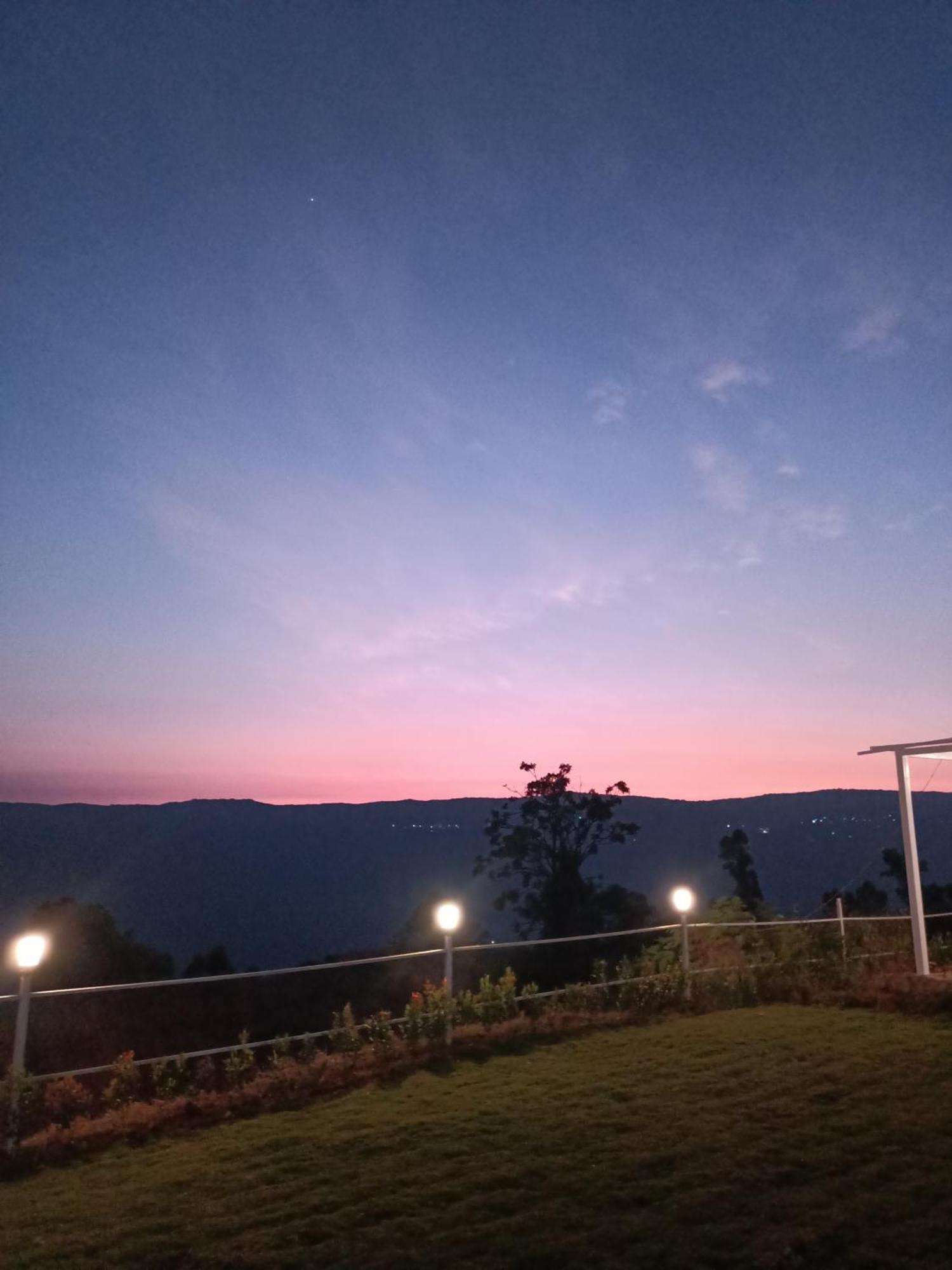 The Breeze Valley Mahābaleshwar Exterior foto